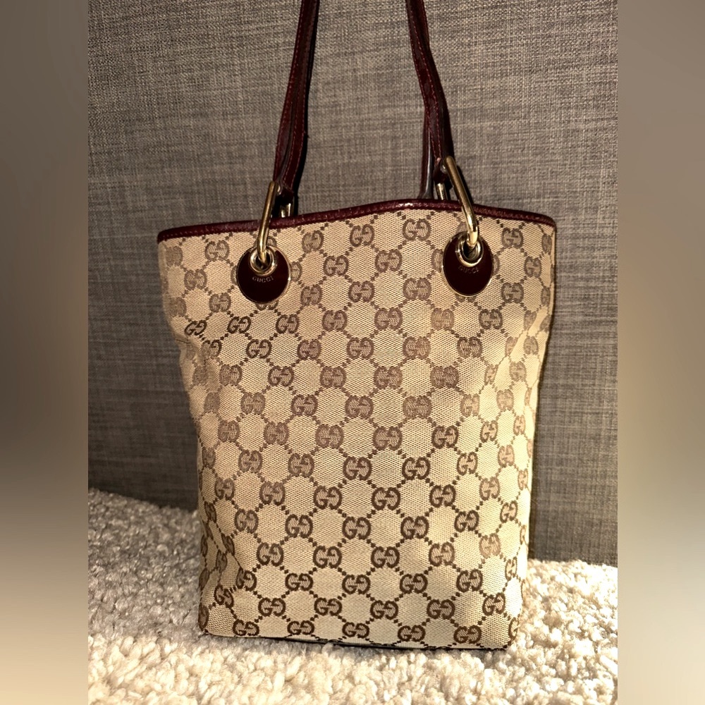 GUCCI ๐ค GG Eclipse Canvas Tote - Picture 2 of 8